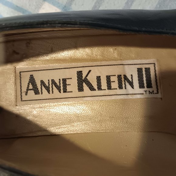 Womans shoes - Picture 3 of 10